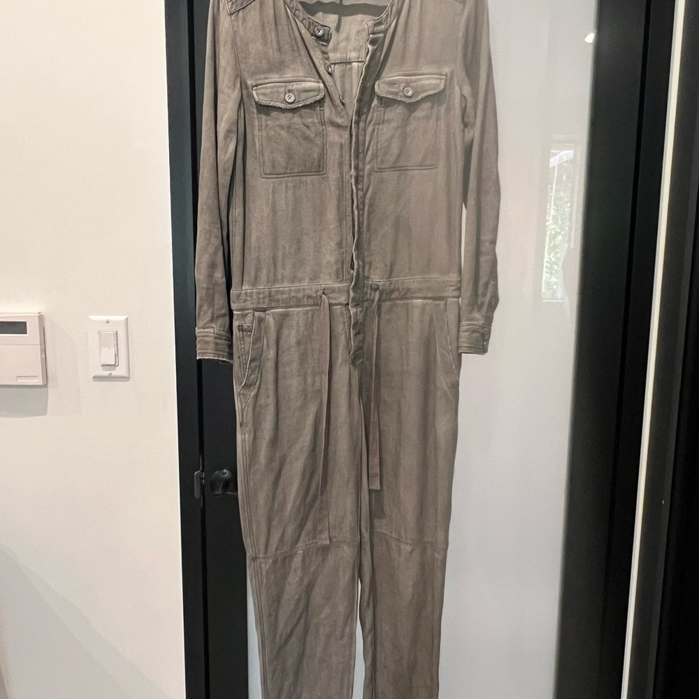 Free people castaway jumpsuit size 0. Excellent condition like new!!!